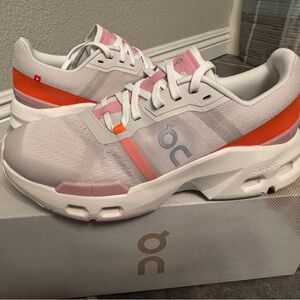 Cloudpulse pearl/blossom sneaker
